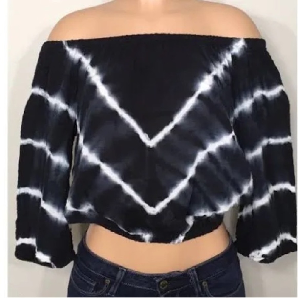 NEW .Michael Stars Green top .  Tie dye. worn on or off shoulder.  100% cotton
